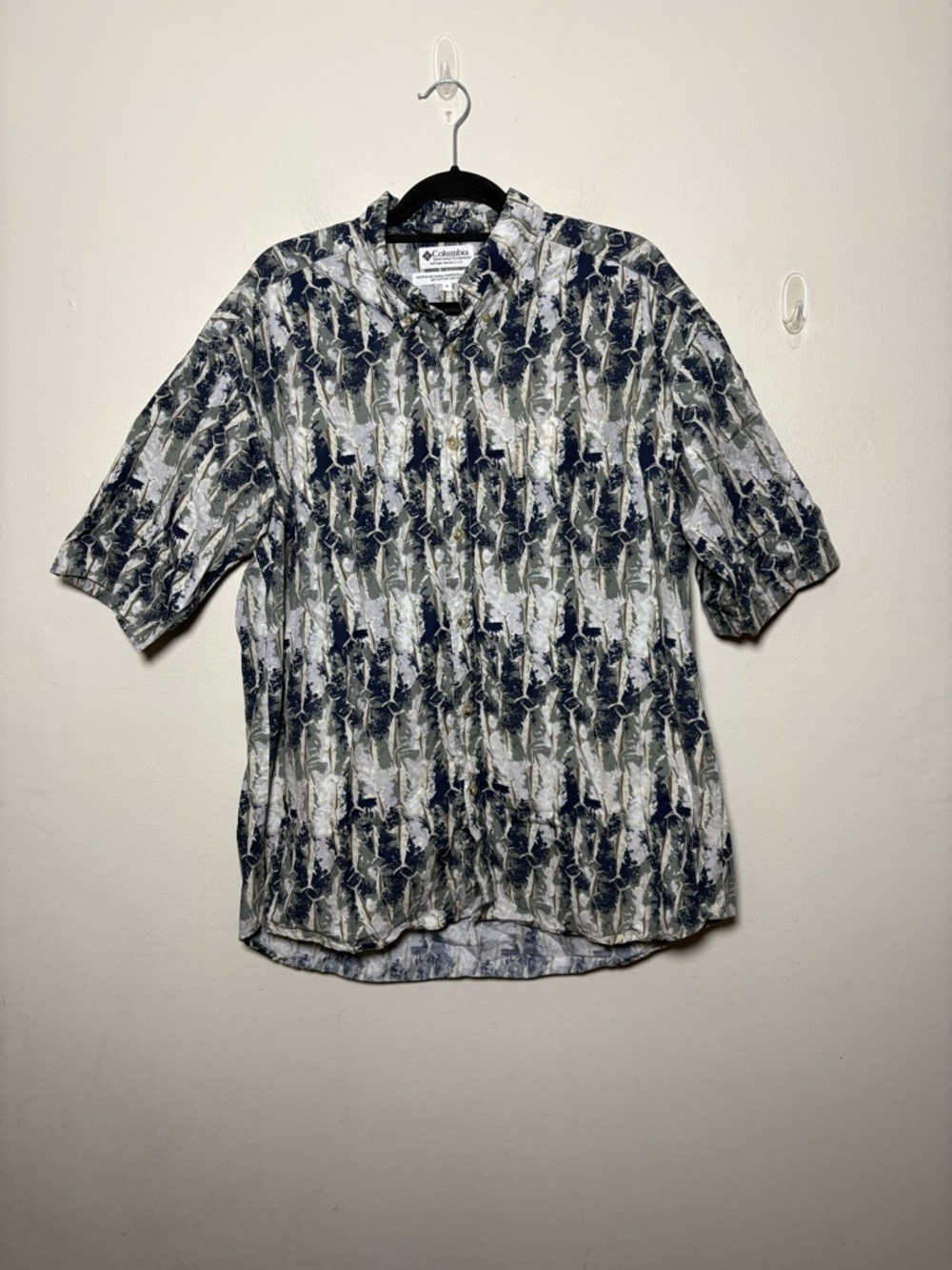 Columbia Sportswear Men’s Short-Sleeve Swordfish Shirt in Green Tan Size XL